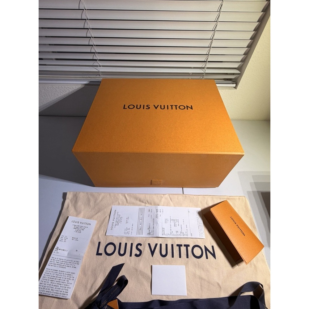Authentic Louis Vuitton Complete Packaging Holiday Shop Bag Large Magnetic Box